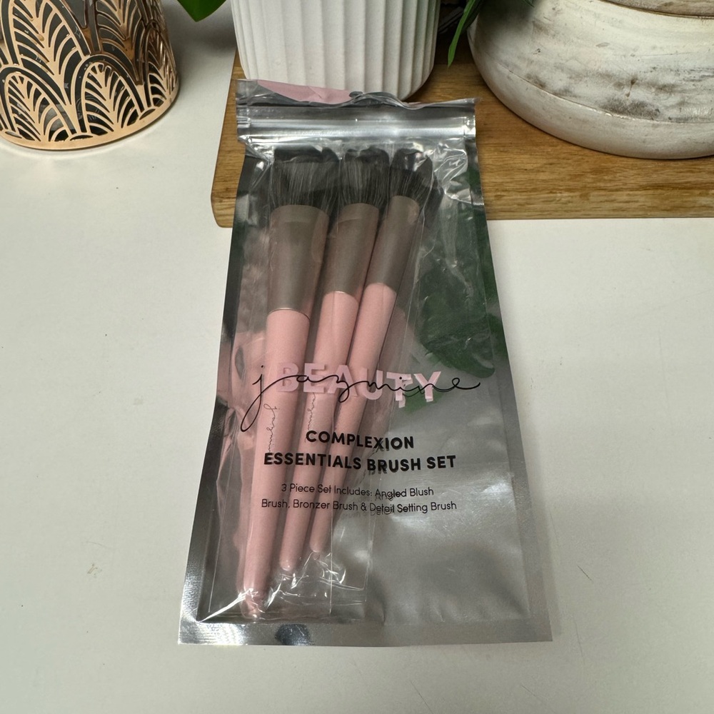 Jazmine Beauty Complexion Essentials Brush Set